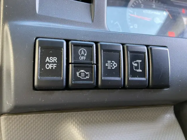 いすゞ エルフ TRG-NJR85AN(2WD)の写真39