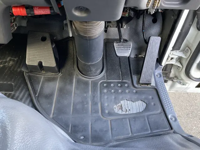 いすゞ エルフ TRG-NJR85AN(2WD)の写真43