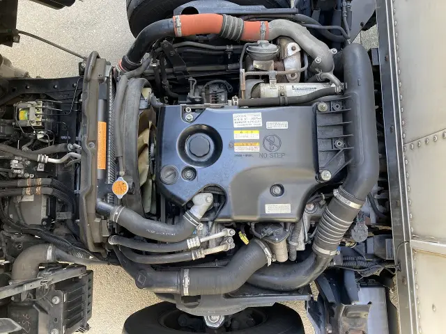 いすゞ エルフ BKG-NMR85AN(2WD)の写真7