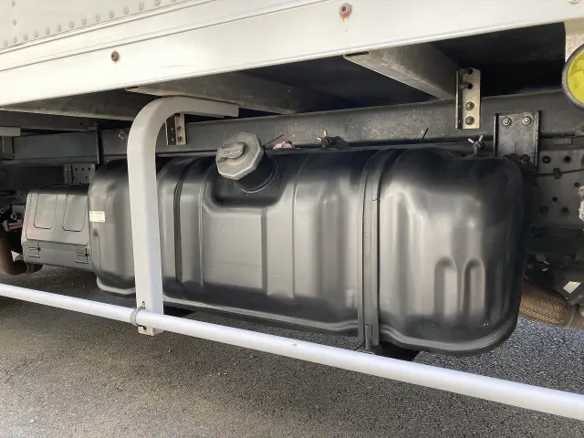 いすゞ エルフ BKG-NMR85AN(2WD)の写真12