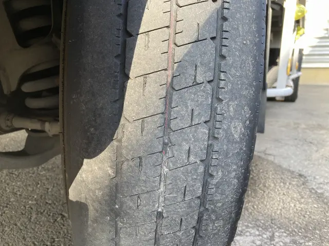 いすゞ エルフ BKG-NMR85AN(2WD)の写真14