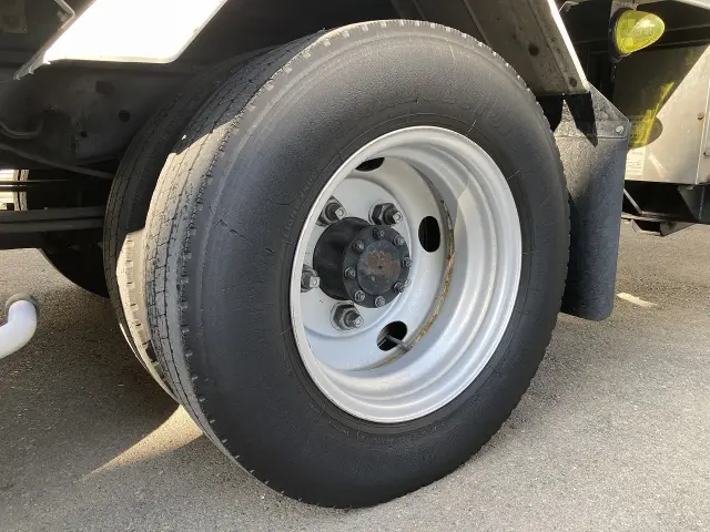 いすゞ エルフ BKG-NMR85AN(2WD)の写真36