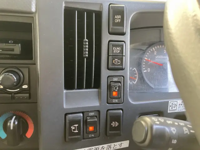 いすゞ エルフ BKG-NMR85AN(2WD)の写真41