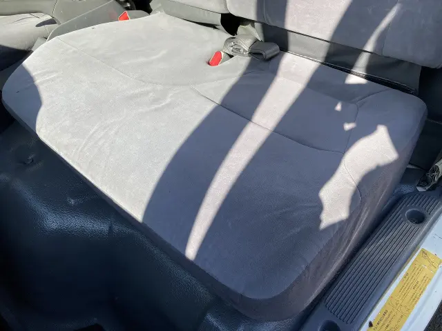 いすゞ エルフ BKG-NMR85AN(2WD)の写真46