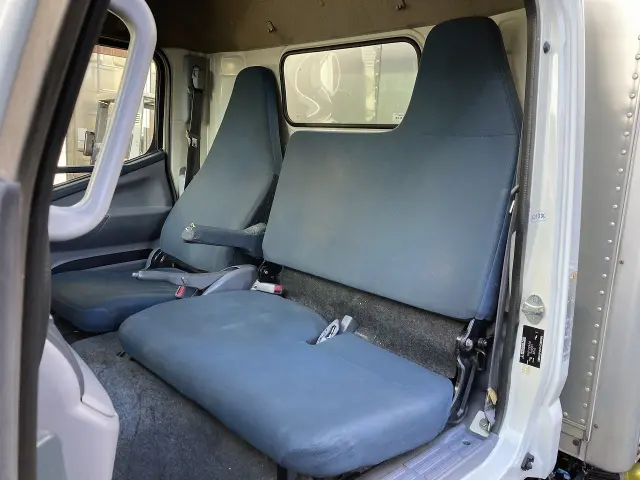 三菱 キャンター TKG-FEA50(2WD)の写真17