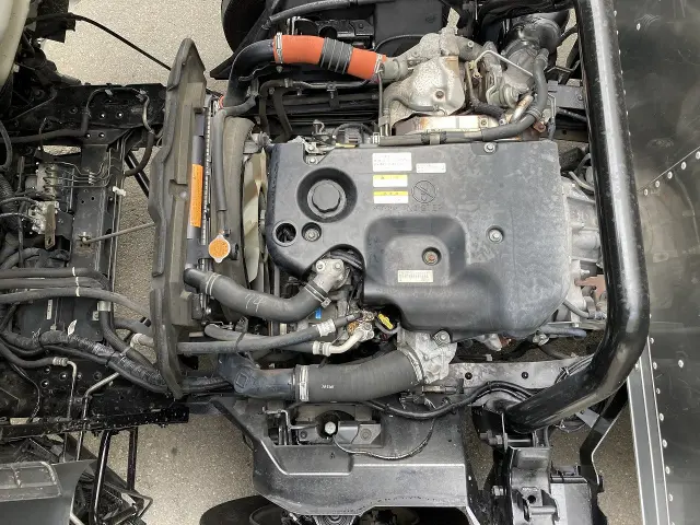 いすゞ エルフ TQG-NPR85AN(2WD)の写真6