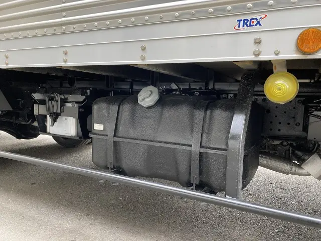 いすゞ エルフ TQG-NPR85AN(2WD)の写真11