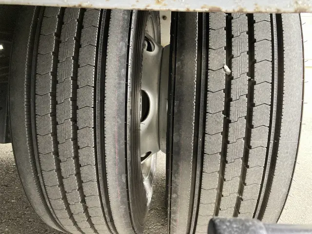 いすゞ エルフ TQG-NPR85AN(2WD)の写真14