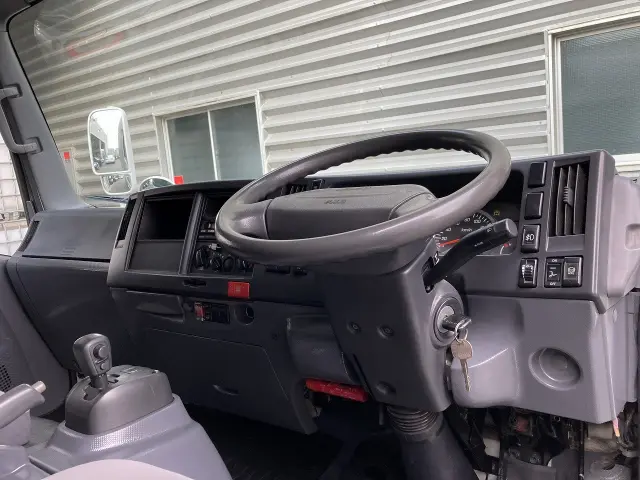 いすゞ エルフ TQG-NPR85AN(2WD)の写真16