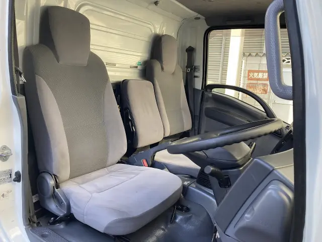 いすゞ エルフ TRG-NMR85AN(2WD)の写真16