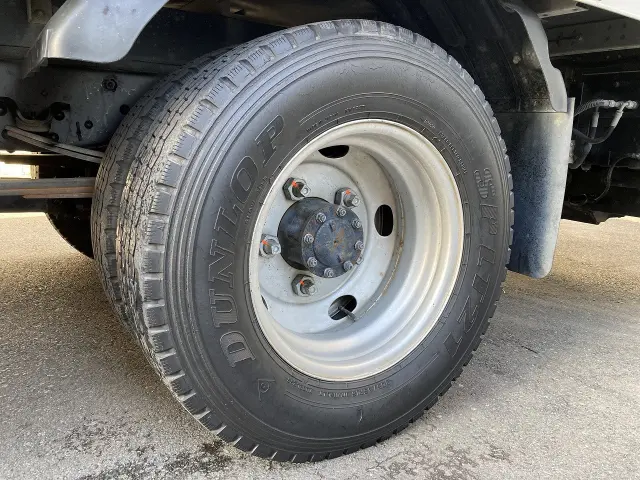 いすゞ エルフ TRG-NMR85AN(2WD)の写真37