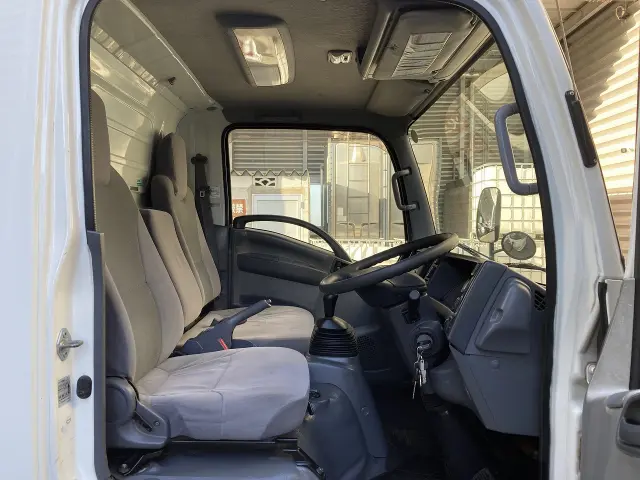 いすゞ エルフ TRG-NMR85AN(2WD)の写真39