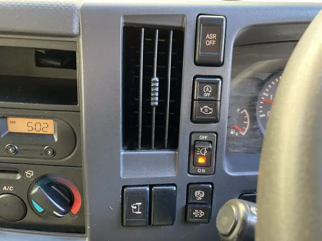 いすゞ エルフ TRG-NMR85AN(2WD)の写真42