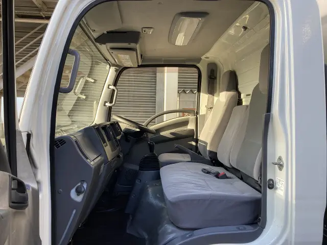 いすゞ エルフ TRG-NMR85AN(2WD)の写真44