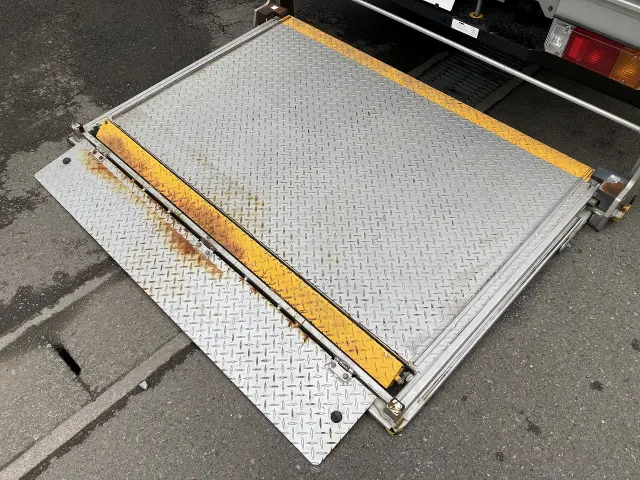 トヨタ ダイナ TKG-XZC605(2WD)の写真6