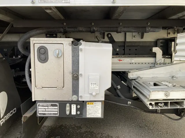 三菱 キャンター TPG-FEB80(2WD)の写真13