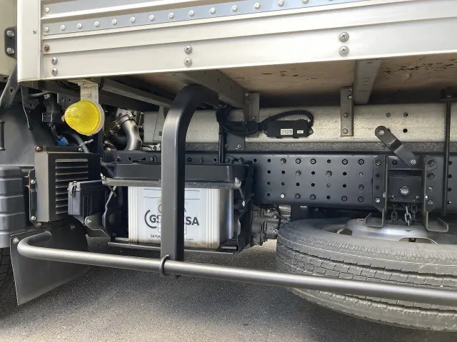 三菱 キャンター TPG-FBA00(2WD)の写真9