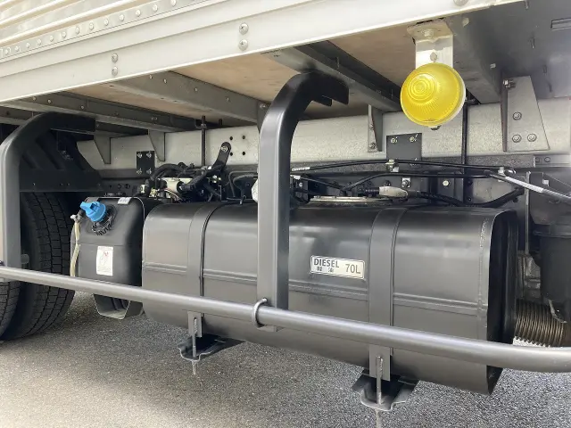 三菱 キャンター TPG-FBA00(2WD)の写真11