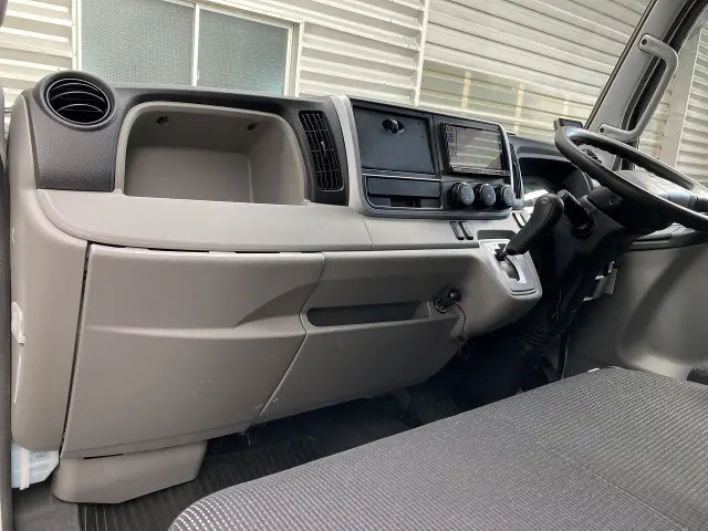 三菱 キャンター TPG-FBA00(2WD)の写真20