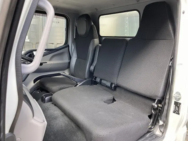 三菱 キャンター TPG-FBA00(2WD)の写真45