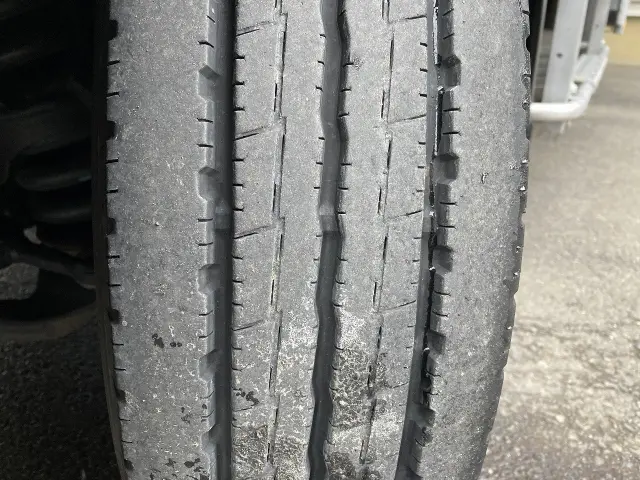 いすゞ エルフ TRG-NMR85AN(2WD)の写真14