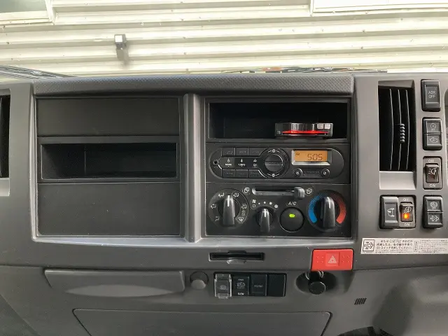 いすゞ エルフ TRG-NMR85AN(2WD)の写真18