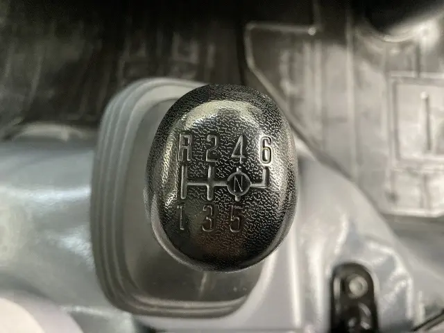 いすゞ エルフ TRG-NMR85AN(2WD)の写真19