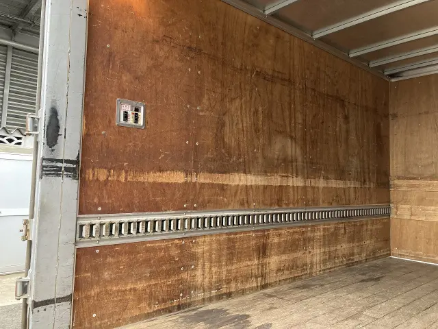 トヨタ ダイナ BDG-XZU338(2WD)の写真21