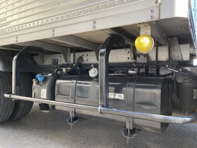 三菱 キャンター TPG-FBA20(2WD)の写真12