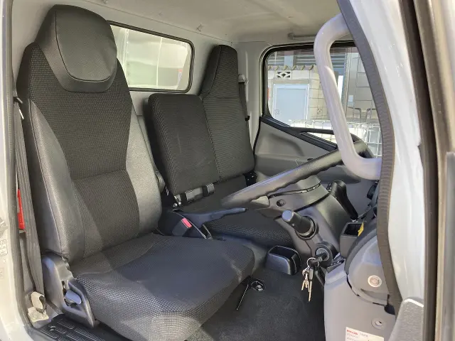 三菱 キャンター TPG-FBA20(2WD)の写真16