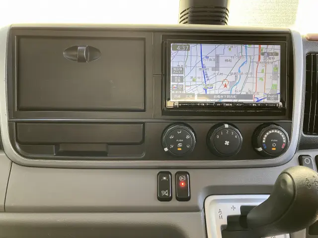 三菱 キャンター TPG-FBA20(2WD)の写真18