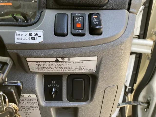 三菱 キャンター TPG-FBA20(2WD)の写真40