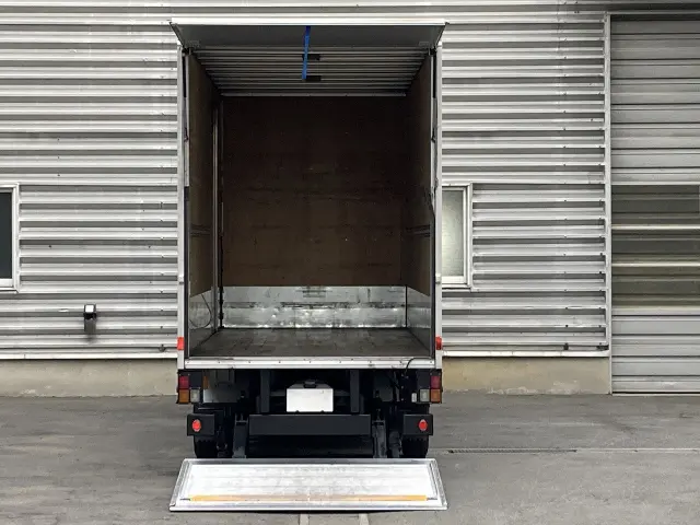 トヨタ ダイナ TPG-XZU650(2WD)の写真5