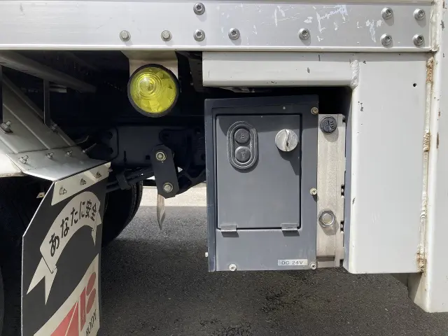 いすゞ エルフ TKG-NMR85N(2WD)の写真10