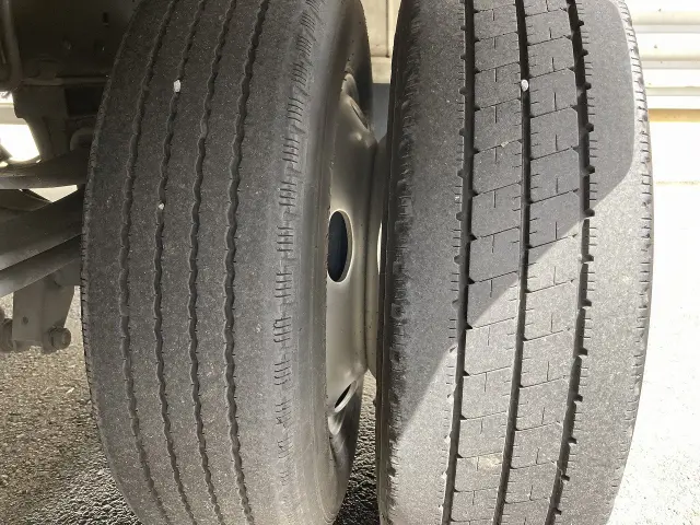 いすゞ エルフ TKG-NMR85N(2WD)の写真14