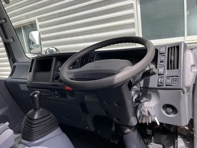 いすゞ エルフ TKG-NMR85N(2WD)の写真16