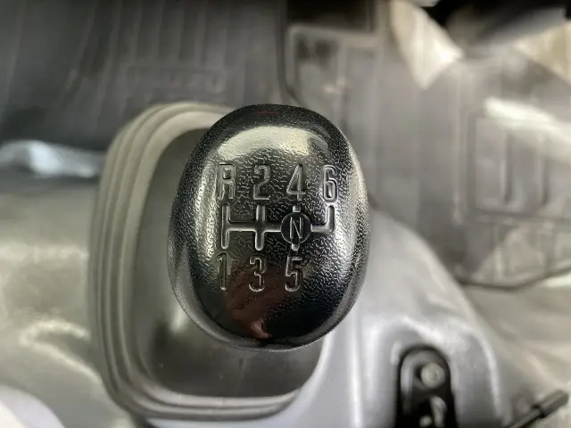 いすゞ エルフ TKG-NMR85N(2WD)の写真18