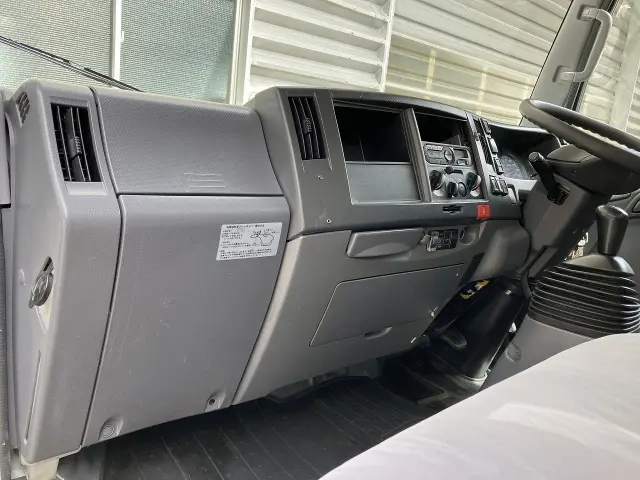 いすゞ エルフ TKG-NMR85N(2WD)の写真20