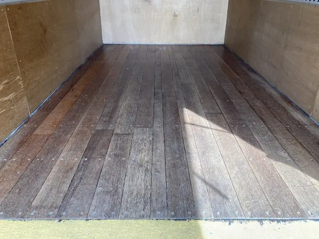 いすゞ エルフ TKG-NMR85N(2WD)の写真24