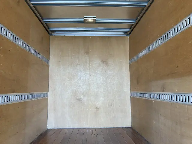 いすゞ エルフ TKG-NMR85N(2WD)の写真26