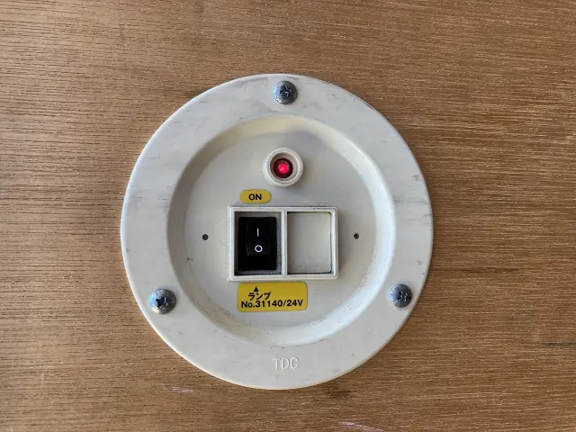 いすゞ エルフ TKG-NMR85N(2WD)の写真28