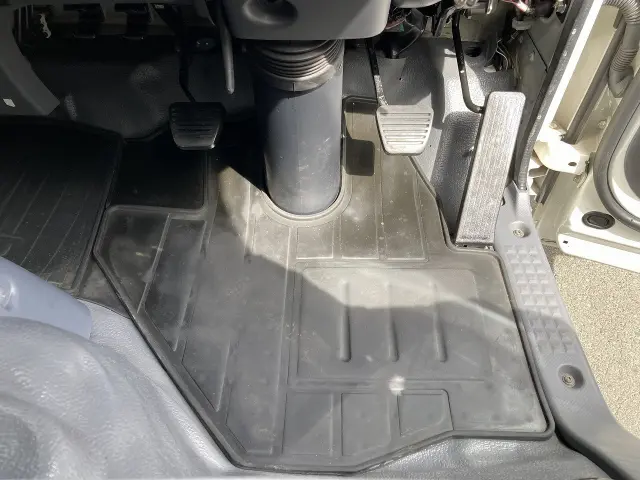 いすゞ エルフ TKG-NMR85N(2WD)の写真42