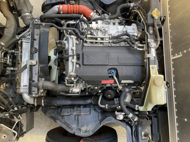 三菱 キャンター TPG-FEA20(2WD)の写真6