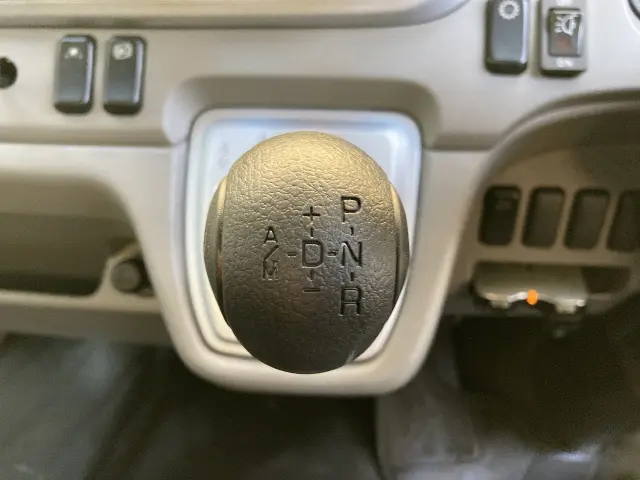 三菱 キャンター TPG-FEA20(2WD)の写真18