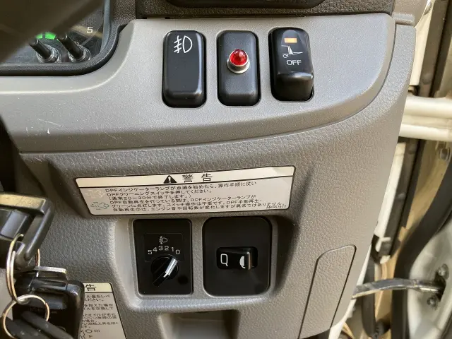 三菱 キャンター TPG-FEA20(2WD)の写真40