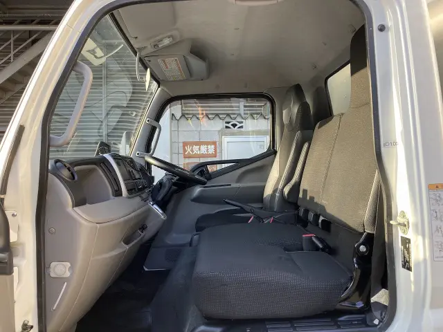 三菱 キャンター TPG-FEA20(2WD)の写真44