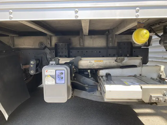 いすゞ エルフ 2RG-NPR88YN(2WD)の写真11