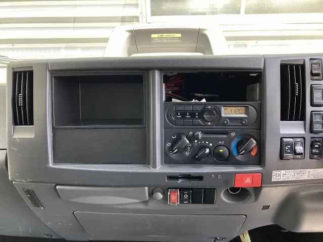 いすゞ エルフ 2RG-NPR88YN(2WD)の写真18