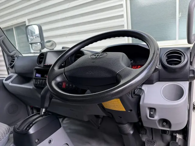 トヨタ ダイナ TPG-XZU605(2WD)の写真17