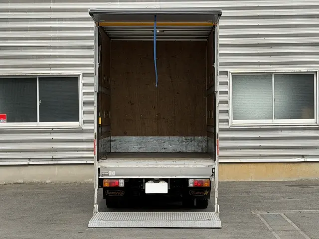 トヨタ ダイナ TPG-XZU605(2WD)の写真5